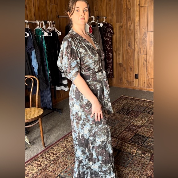 Max Azaria Maxi Gown with draped sleeves - Picture 3 of 11